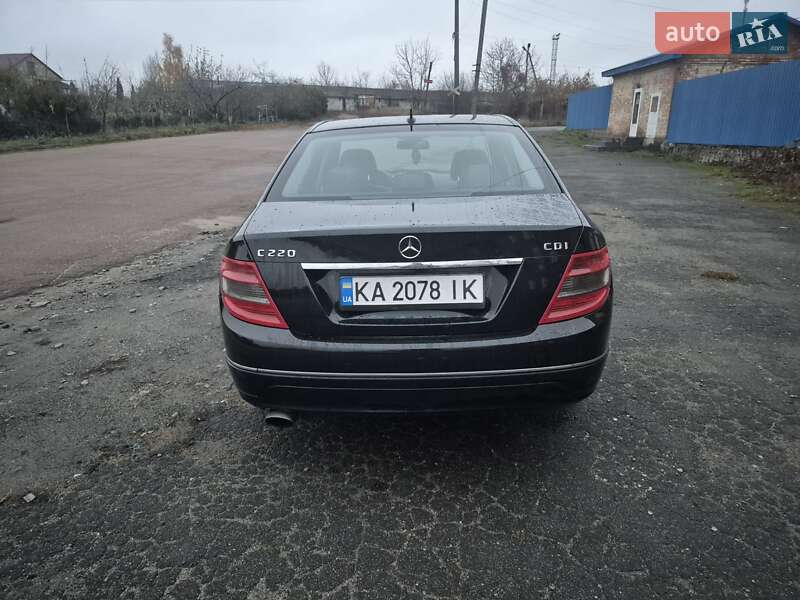 Седан Mercedes-Benz C-Class 2010 в Бердичеві