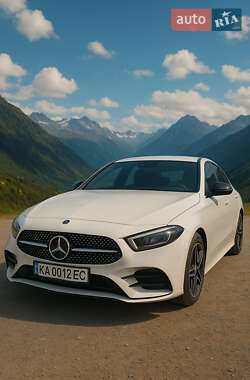 Седан Mercedes-Benz C-Class 2024 в Киеве