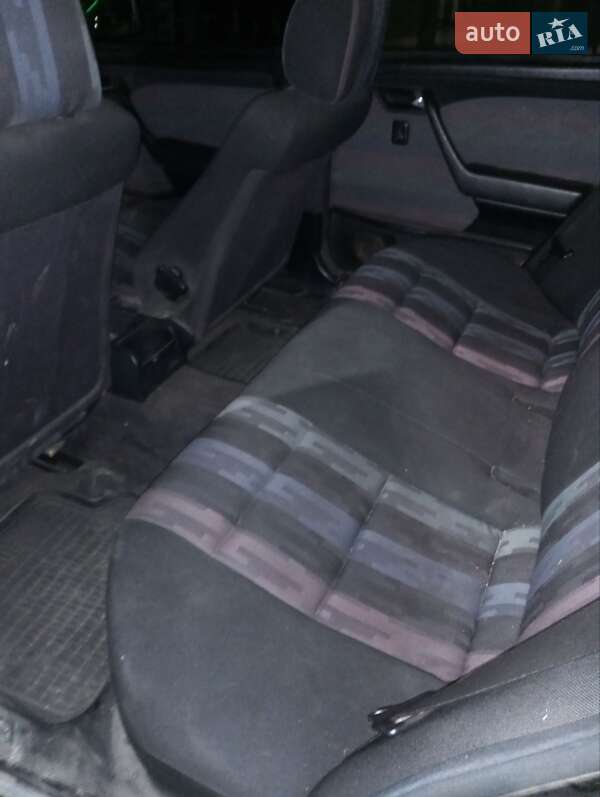 Седан Mercedes-Benz C-Class 1996 в Луцьку