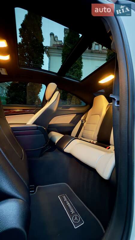 Седан Mercedes-Benz C-Class 2012 в Киеве фото 28 Седан Mercedes-Benz C-Class 2012 в Киеве