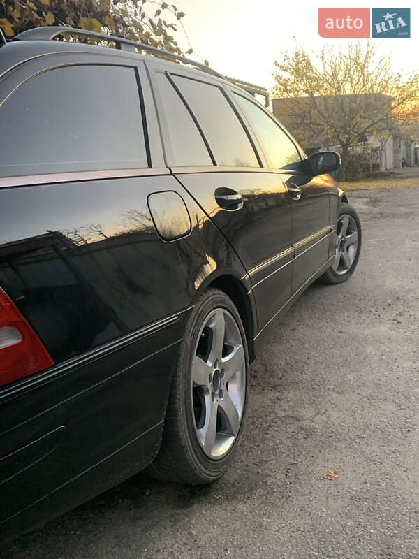 Універсал Mercedes-Benz C-Class 2003 в Запоріжжі фото 9 Універсал Mercedes-Benz C-Class 2003 в Запоріжжі