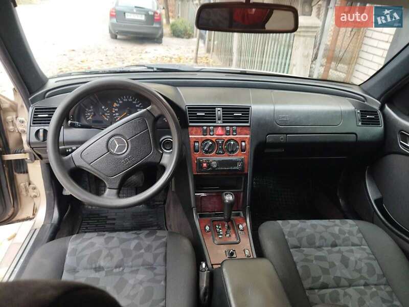 Mercedes-Benz C-Class 2000