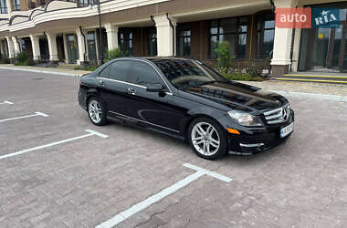 Седан Mercedes-Benz C-Class 2011 в Киеве