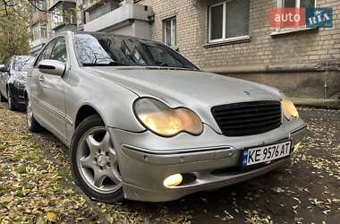 Седан Mercedes-Benz C-Class 2000 в Днепре
