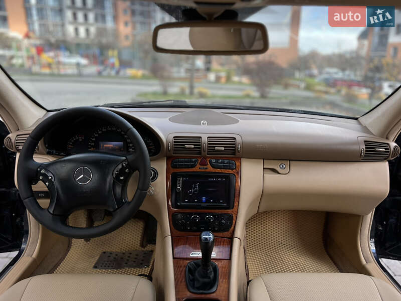 Седан Mercedes-Benz C-Class 2001 в Івано-Франківську фото 14 Седан Mercedes-Benz C-Class 2001 в Івано-Франківську