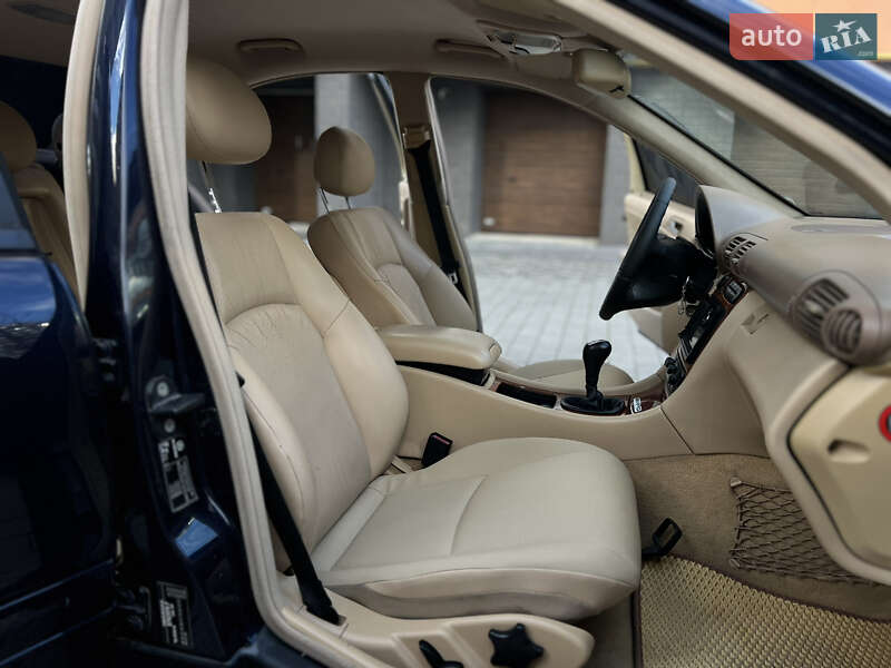 Седан Mercedes-Benz C-Class 2001 в Івано-Франківську фото 24 Седан Mercedes-Benz C-Class 2001 в Івано-Франківську