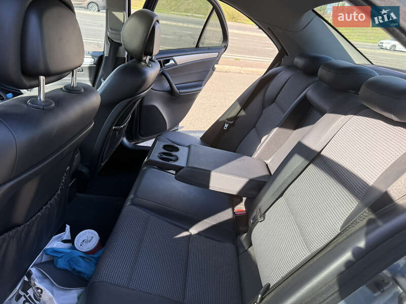 Седан Mercedes-Benz C-Class 2006 в Одессе