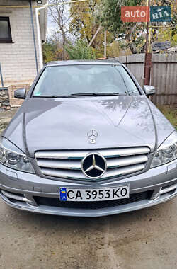 Седан Mercedes-Benz C-Class 2010 в Черкасах