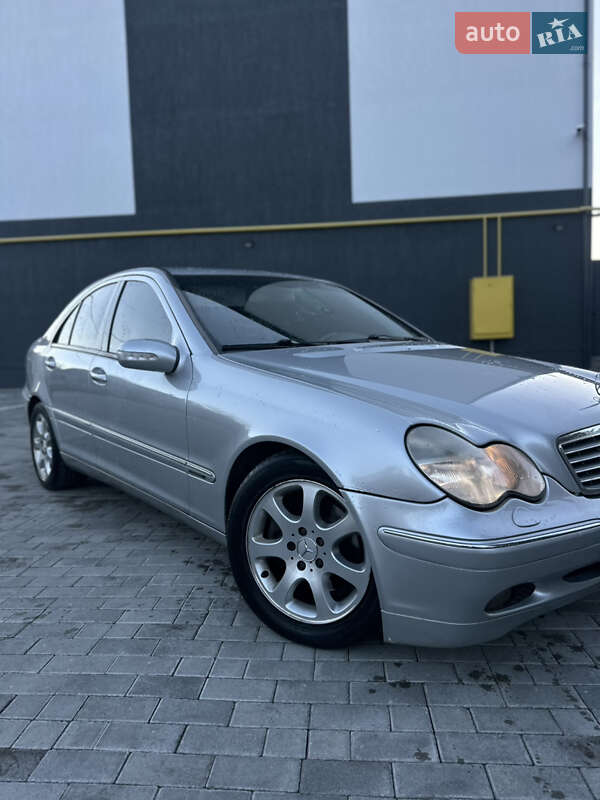 Седан Mercedes-Benz C-Class 2002 в Кременці