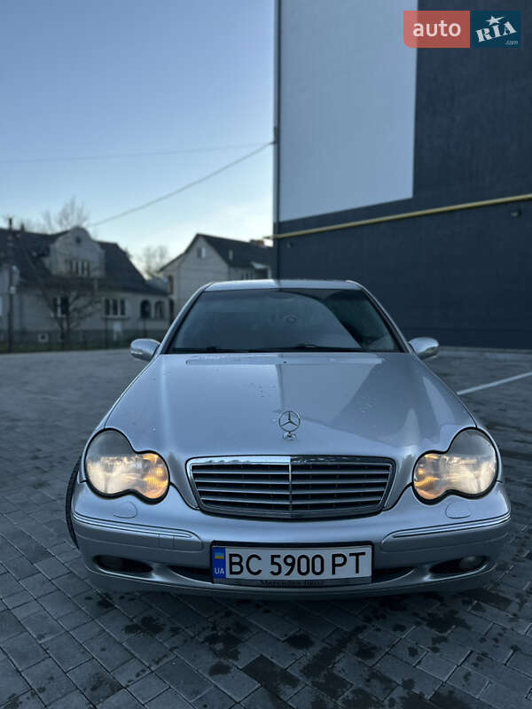 Седан Mercedes-Benz C-Class 2002 в Кременці