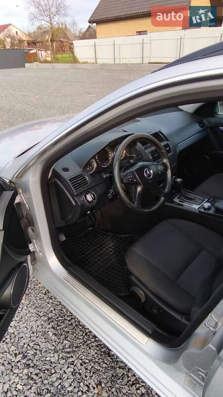 Универсал Mercedes-Benz C-Class 2010 в Рокитном фото 11 Универсал Mercedes-Benz C-Class 2010 в Рокитном