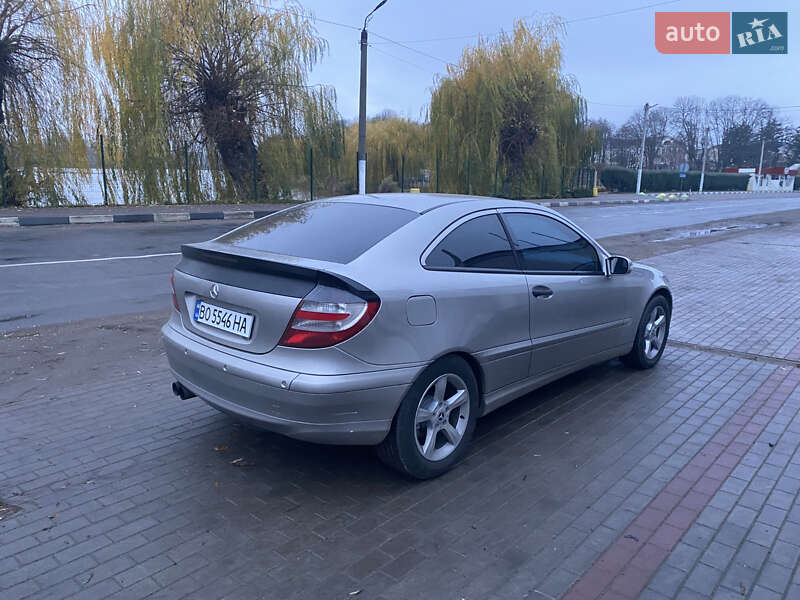 Купе Mercedes-Benz C-Class 2005 в Тростянце