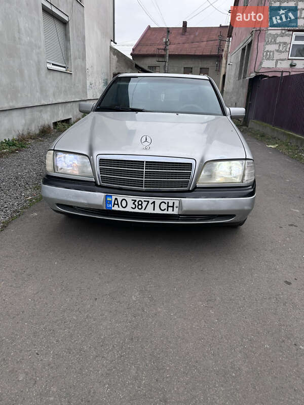 Седан Mercedes-Benz C-Class 1995 в Мукачевому фото 9 Седан Mercedes-Benz C-Class 1995 в Мукачевому