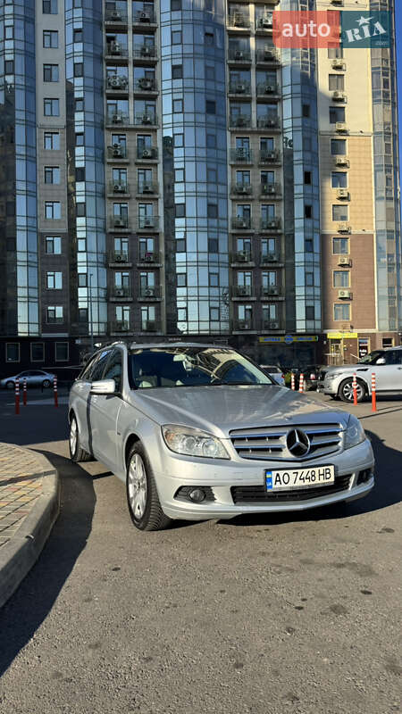 Mercedes-Benz C-Class 2011 Mercedes-Benz C-Class 2011