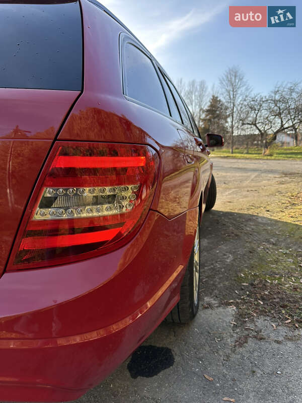 Універсал Mercedes-Benz C-Class 2012 в Надвірній