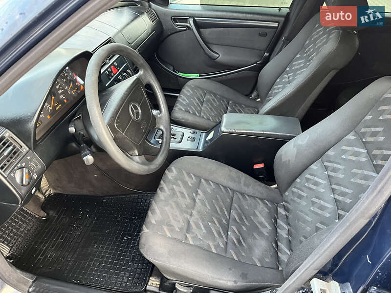 Универсал Mercedes-Benz C-Class 1999 в Черновцах фото 17 Универсал Mercedes-Benz C-Class 1999 в Черновцах