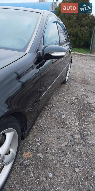Седан Mercedes-Benz C-Class 2005 в Києві