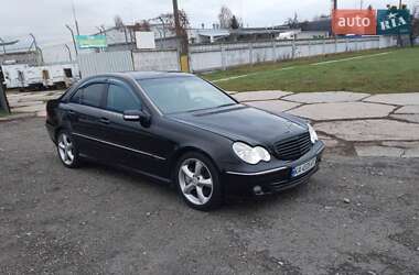 Седан Mercedes-Benz C-Class 2005 в Києві
