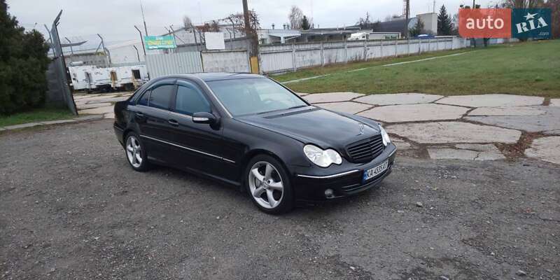 Mercedes-Benz C-Class 2005 Mercedes-Benz C-Class 2005