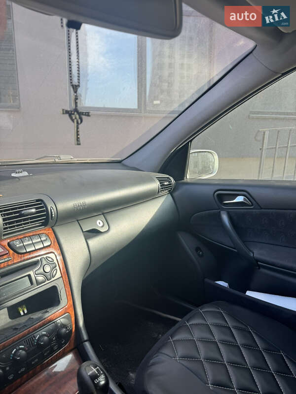 Седан Mercedes-Benz C-Class 2003 в Києві фото 5 Седан Mercedes-Benz C-Class 2003 в Києві