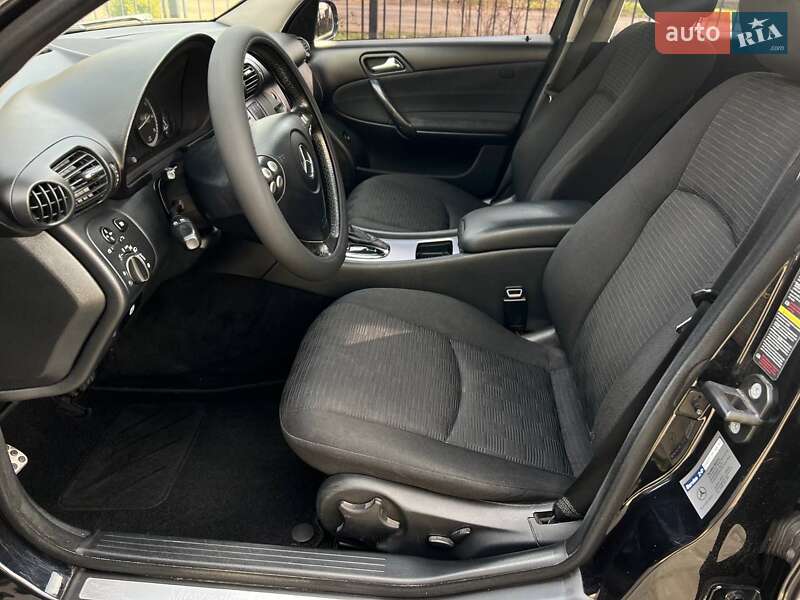 Седан Mercedes-Benz C-Class 2006 в Одессе фото 17 Седан Mercedes-Benz C-Class 2006 в Одессе