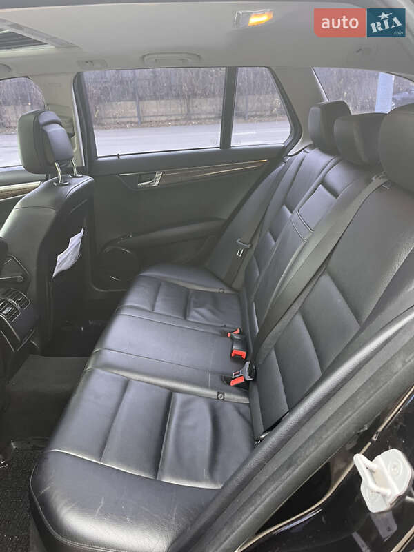 Универсал Mercedes-Benz C-Class 2011 в Киеве фото 10 Универсал Mercedes-Benz C-Class 2011 в Киеве