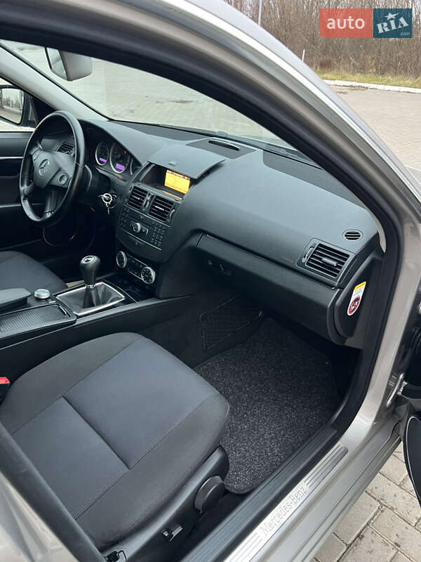 Універсал Mercedes-Benz C-Class 2008 в Луцьку