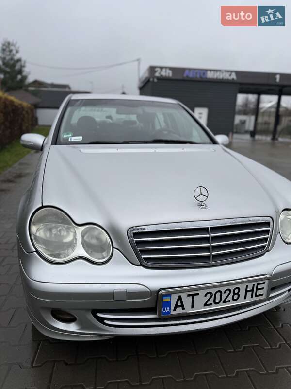 Седан Mercedes-Benz C-Class 2004 в Івано-Франківську фото 10 Седан Mercedes-Benz C-Class 2004 в Івано-Франківську