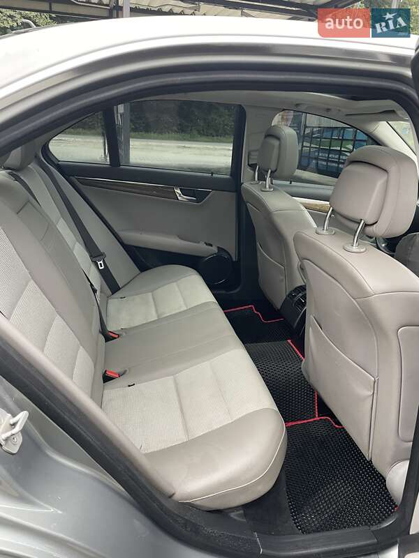 Седан Mercedes-Benz C-Class 2007 в Тячеве