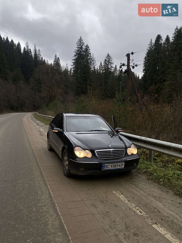Седан Mercedes-Benz C-Class 2000 в Дрогобыче