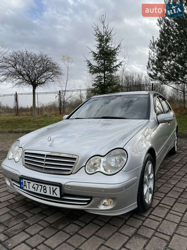 Mercedes-Benz C-Class 2004 Mercedes-Benz C-Class 2004