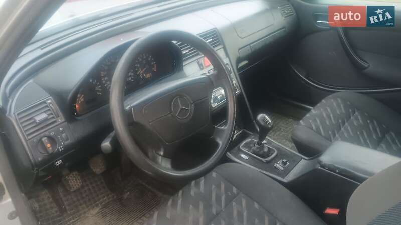 Седан Mercedes-Benz C-Class 1997 в Ковеле фото 4 Седан Mercedes-Benz C-Class 1997 в Ковеле