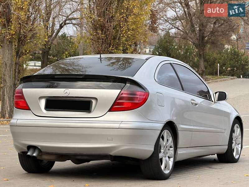 Купе Mercedes-Benz C-Class 2001 в Запоріжжі