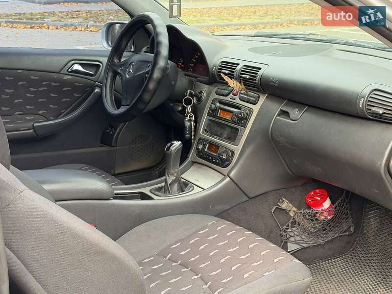 Купе Mercedes-Benz C-Class 2001 в Запоріжжі