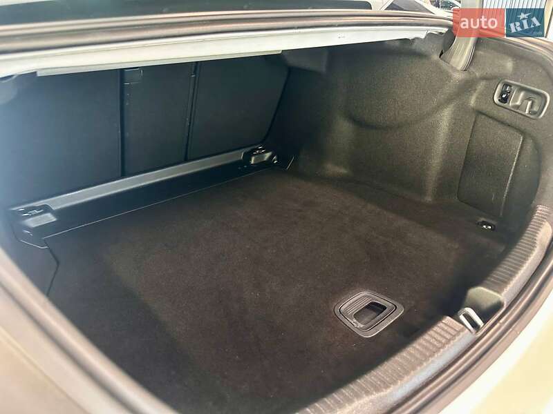 Седан Mercedes-Benz C-Class 2021 в Львове