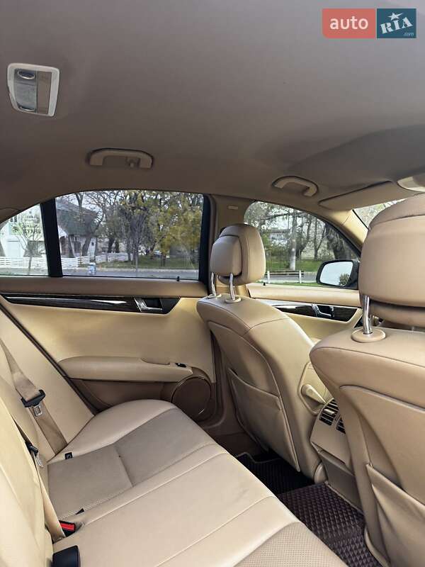 Седан Mercedes-Benz C-Class 2007 в Білгороді-Дністровському