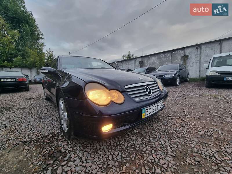 Купе Mercedes-Benz C-Class 2001 в Кременці фото 8 Купе Mercedes-Benz C-Class 2001 в Кременці