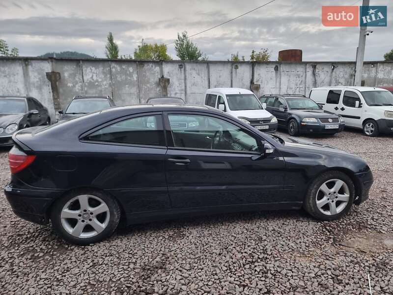 Купе Mercedes-Benz C-Class 2001 в Кременці фото 25 Купе Mercedes-Benz C-Class 2001 в Кременці