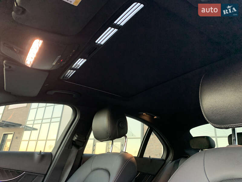 Седан Mercedes-Benz C-Class 2019 в Тернополе