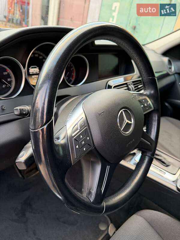 Седан Mercedes-Benz C-Class 2011 в Харькове фото 10 Седан Mercedes-Benz C-Class 2011 в Харькове