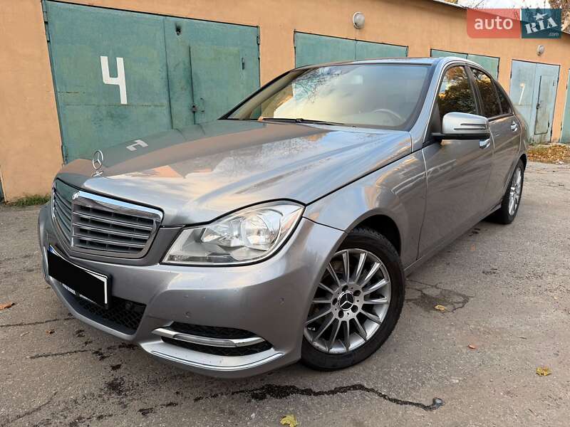 Седан Mercedes-Benz C-Class 2011 в Харькове фото Седан Mercedes-Benz C-Class 2011 в Харькове