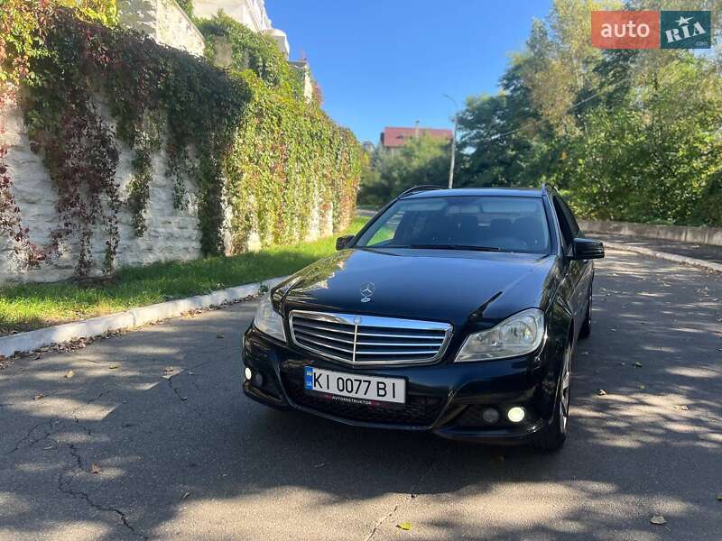 Універсал Mercedes-Benz C-Class 2012 в Києві фото 21 Універсал Mercedes-Benz C-Class 2012 в Києві