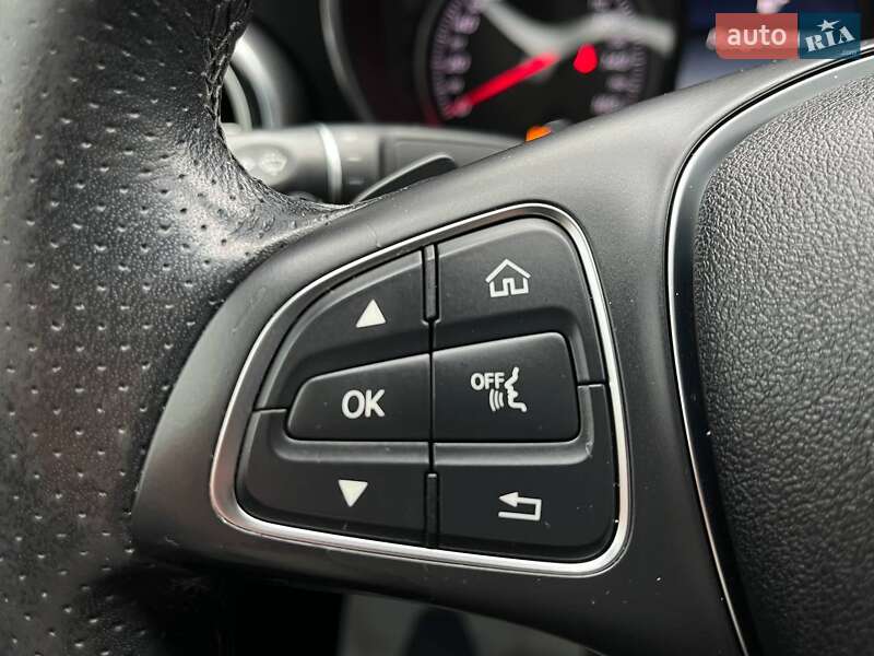 Седан Mercedes-Benz C-Class 2018 в Киеве