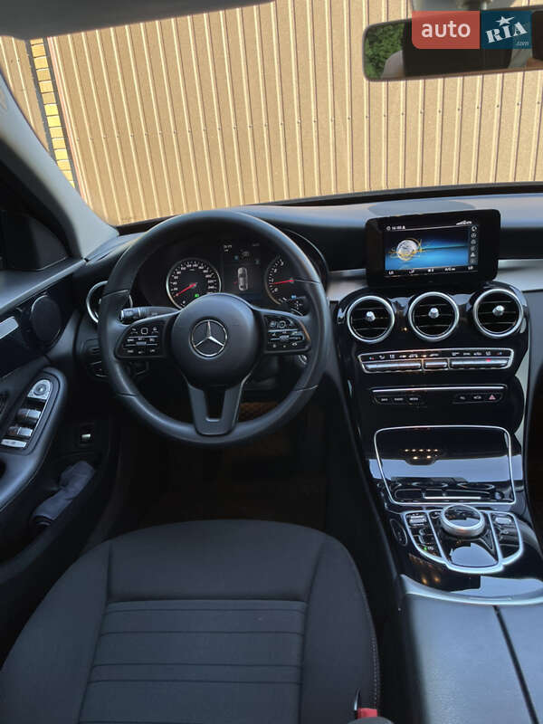 Седан Mercedes-Benz C-Class 2018 в Киеве