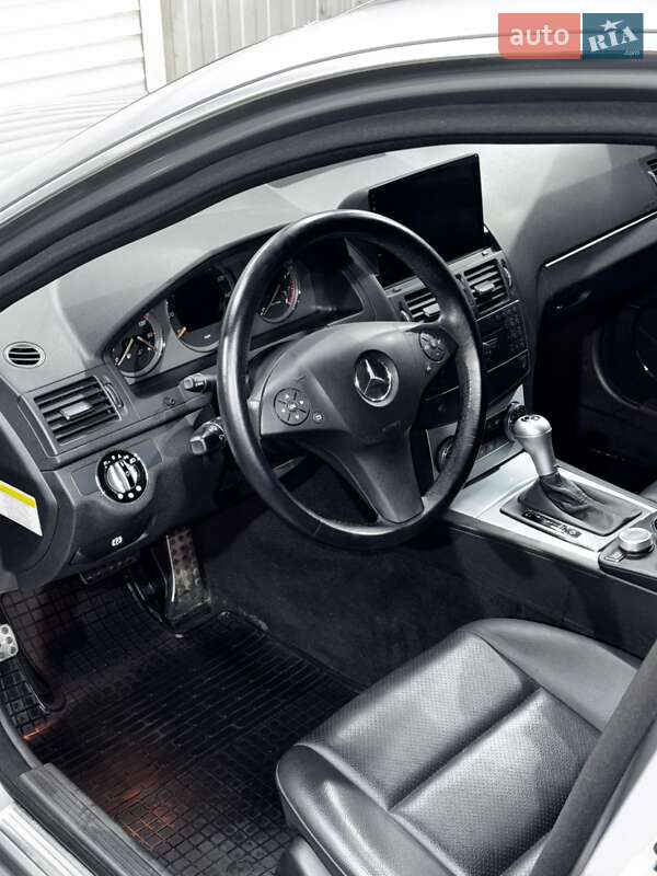 Седан Mercedes-Benz C-Class 2007 в Киеве фото 7 Седан Mercedes-Benz C-Class 2007 в Киеве