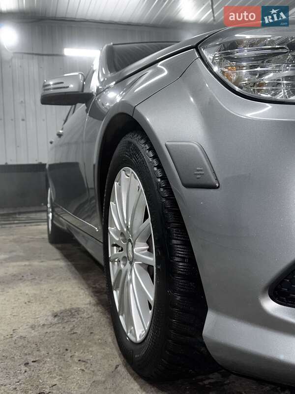 Седан Mercedes-Benz C-Class 2007 в Киеве фото 25 Седан Mercedes-Benz C-Class 2007 в Киеве