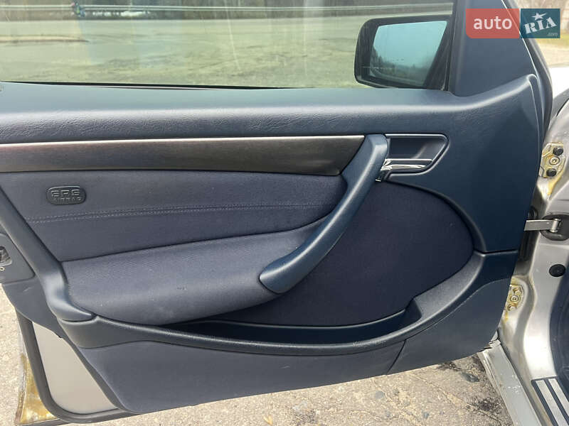 Седан Mercedes-Benz C-Class 1998 в Києві