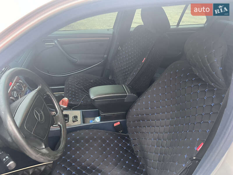 Седан Mercedes-Benz C-Class 1998 в Києві