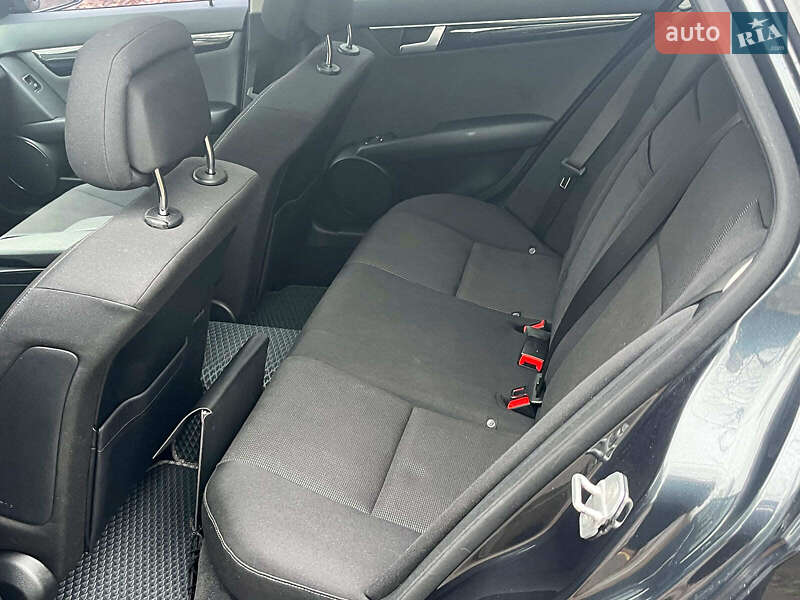 Универсал Mercedes-Benz C-Class 2013 в Киеве фото 25 Универсал Mercedes-Benz C-Class 2013 в Киеве