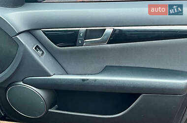 Универсал Mercedes-Benz C-Class 2013 в Киеве